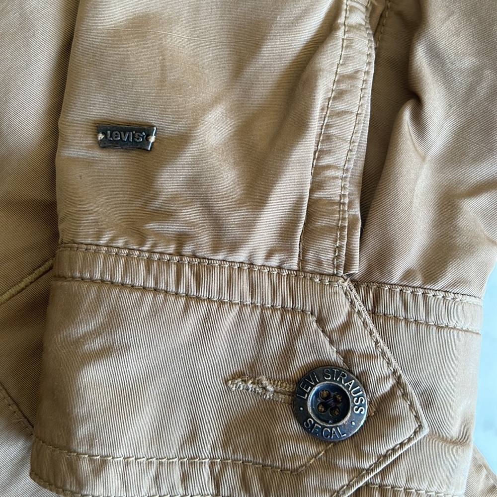Levi’s Jacket - Picture 8 of 9